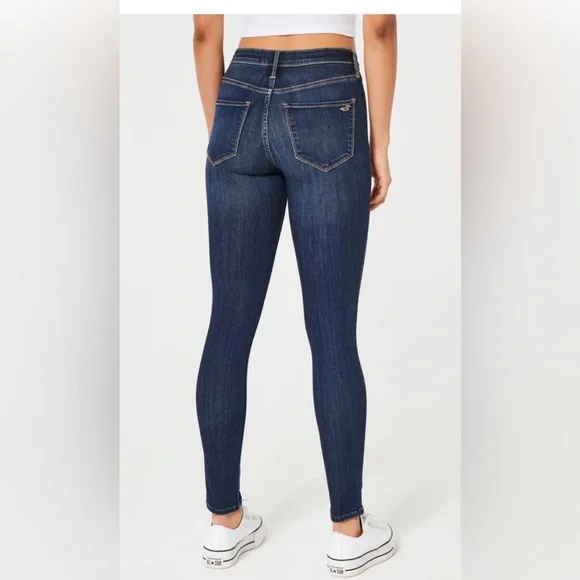 Hollister Women's High-Rise Skinny
Stretch Jeans size 26 size 3 - Picture 1 of 7